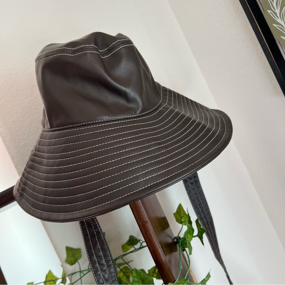 ZARA Faux Leather Hat - Picture 1 of 9